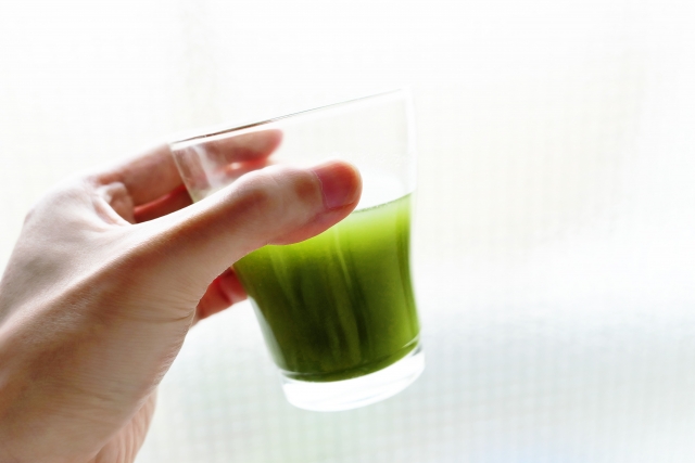 えがおの青汁満菜の口コミ!便秘に悩んだ私の救世主!